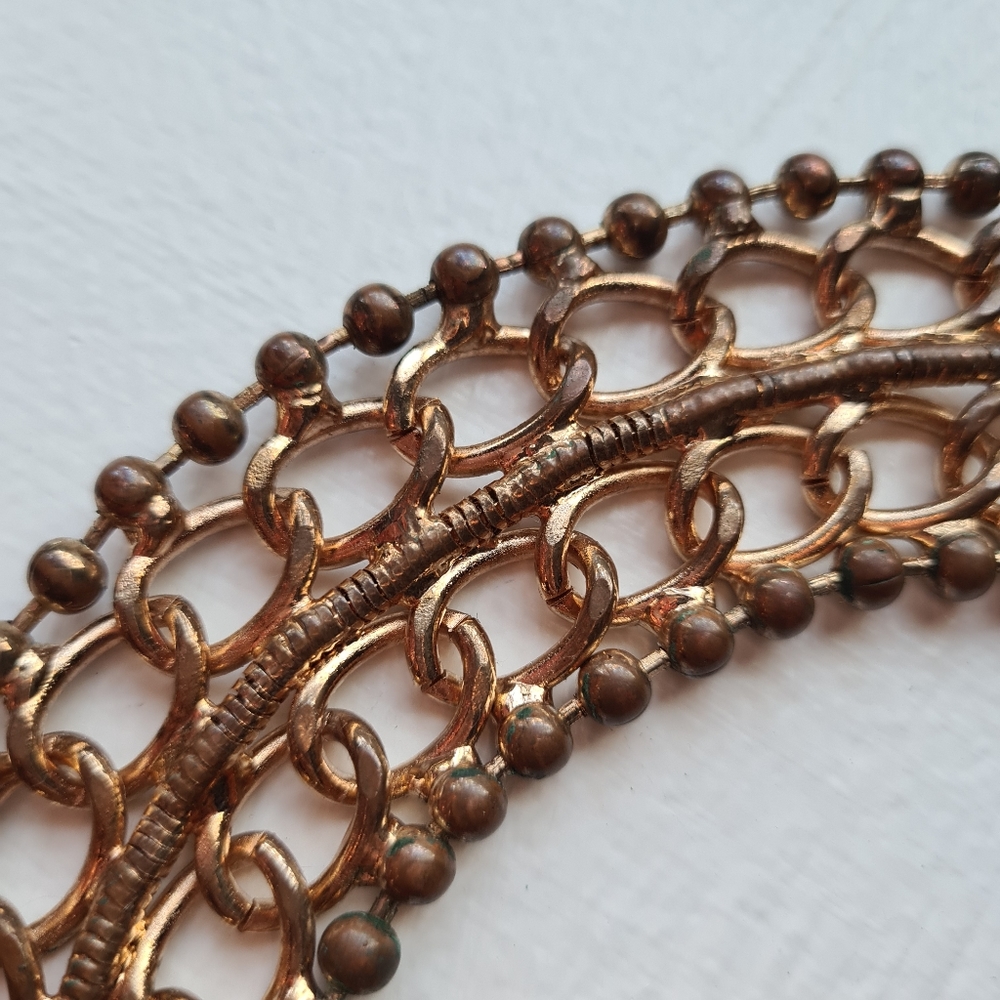 #5 Unique VINTAGE Gold Coloured Statement Necklace Eye Catching - Picture 6 of 6